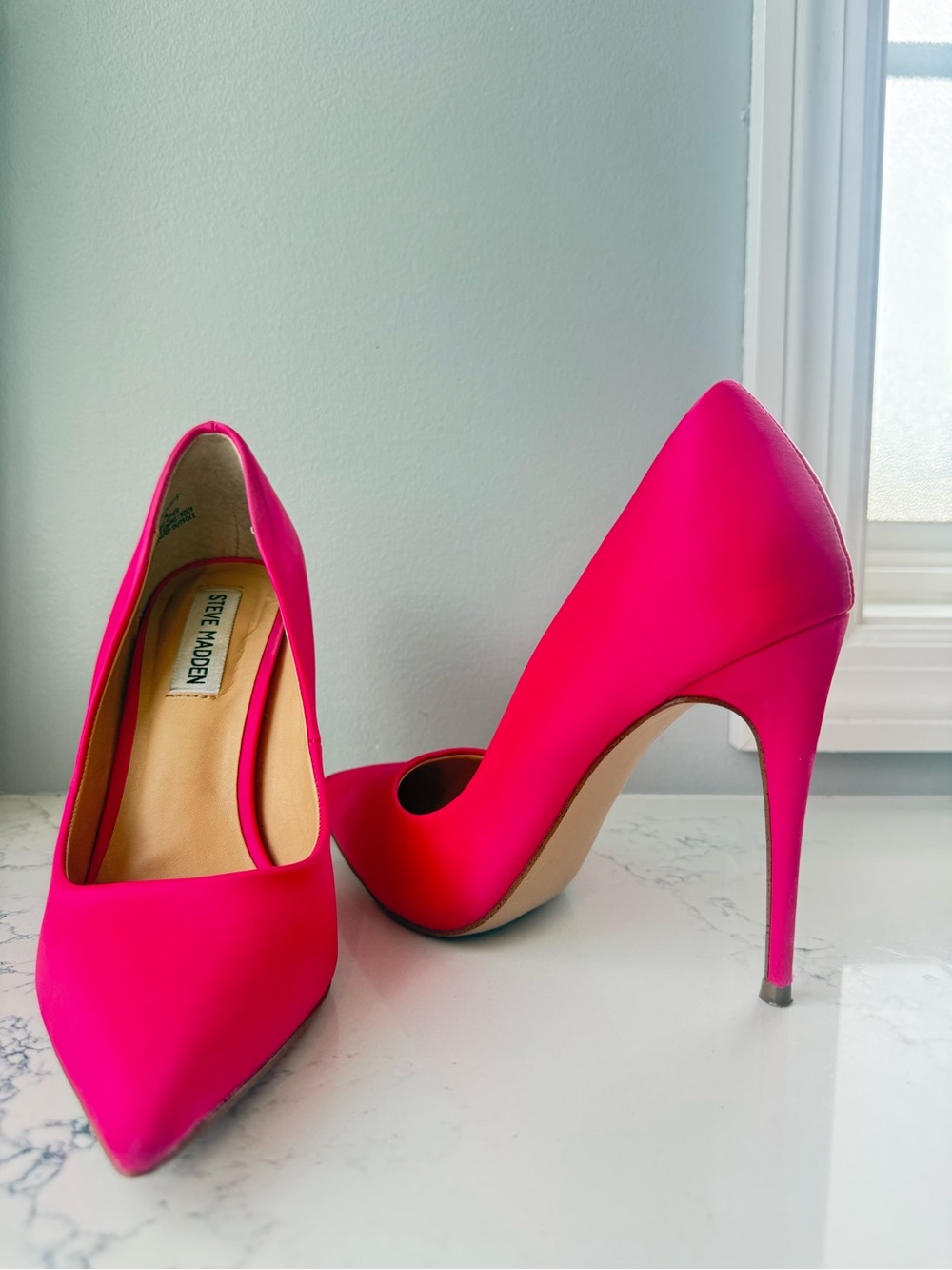 Steve Madden Hot Pink Pointed Toe Stiletto Pumps - Picture 6 of 8